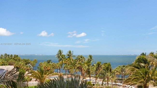 Building Photo - 1 Grove Isle Dr Unit A405