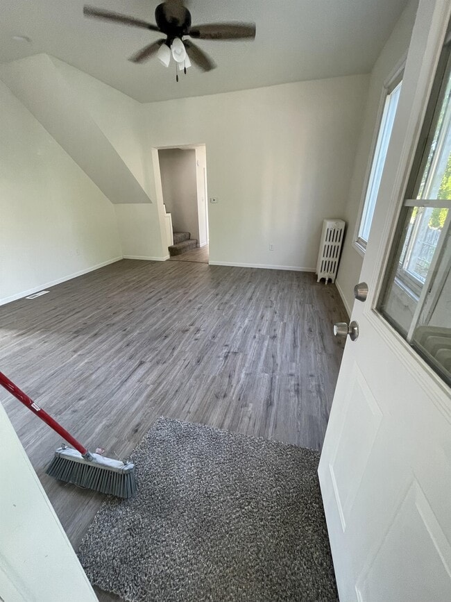 Photo - 807 Wood St