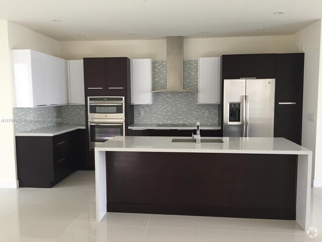 Building Photo - 6423 NW 105th Ct Rental