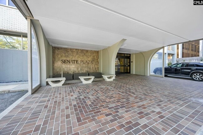 Photo - 1520 Senate St