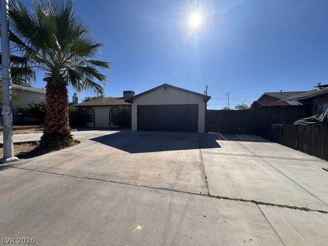 Photo - 3001 King Midas Way