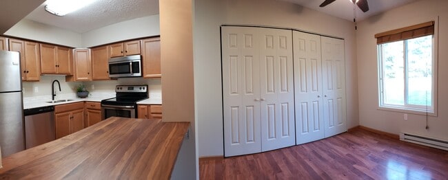 Photo - 720 W Village Rd