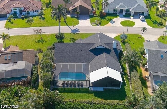 Building Photo - 2307 Queens Way