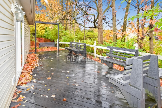 Photo - 5231 Pin Oak Dr