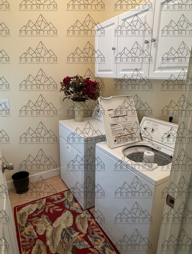 Photo - 1006 E 2nd St Unit #2