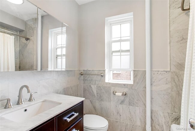 Photo - 87 N Broadway Unidad 2L