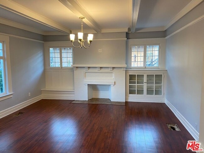 Building Photo - 1427 W 25th St Unit 1427 Rental