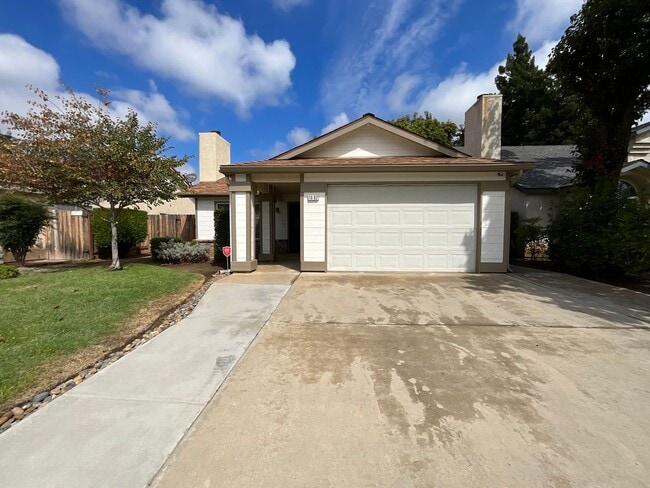Photo - Charming home nestled in desirable Northea...