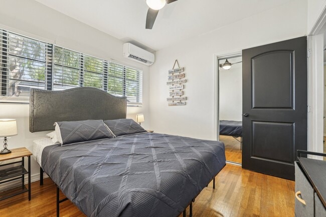 Building Photo - 318 E Jersey St