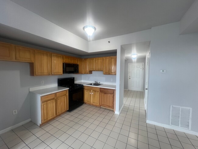 113 Seymour Ave Unidad 1