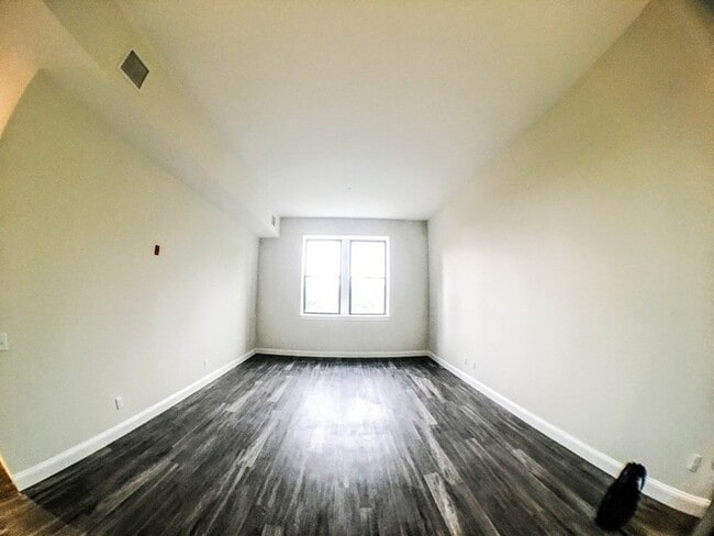 Photo - 1022 Hancock St Unit 207