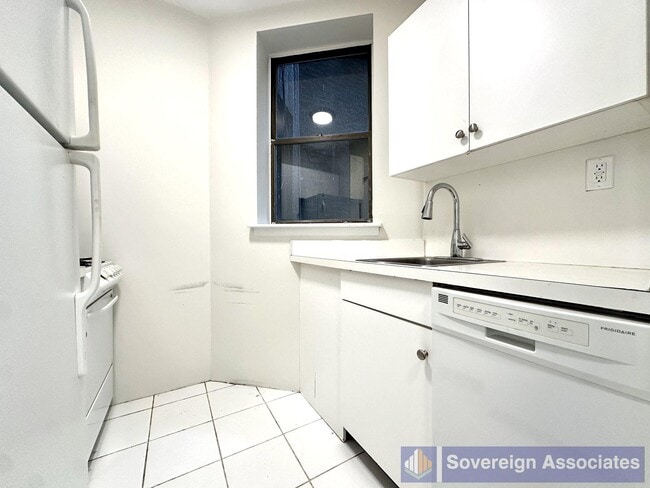 953 Amsterdam Ave Unit 3C