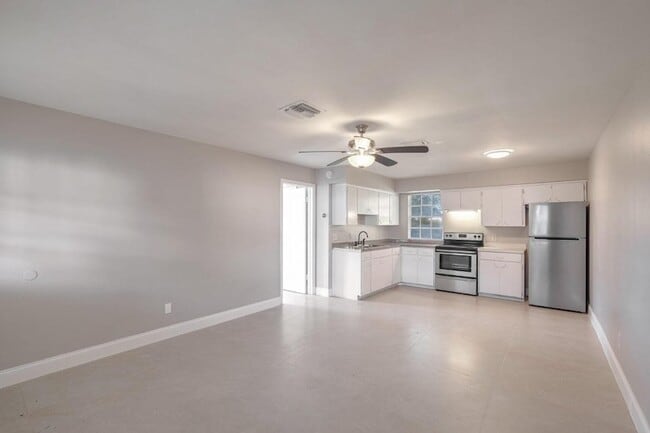 Photo - 3147 Naylor Terrace Unit 3