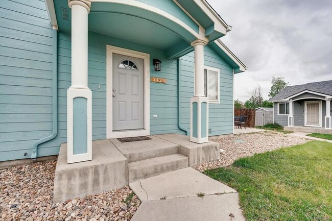 Front Door - 5429 Elm Ct Townhome