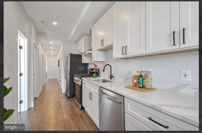 Photo - 134 Madison St NW Unit 134 Madison St NW  2