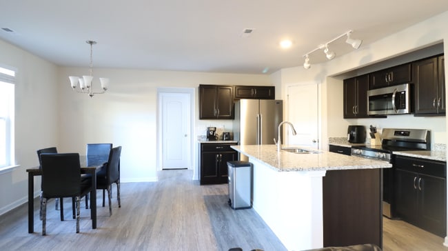 Photo - 13416 Alpine Dr Unit Alpine House