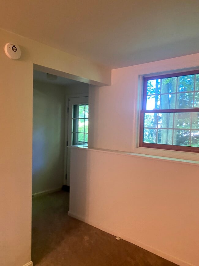 Photo - 142 Blackberry Cir Unidad ADU - Heat, Hot water and Electric included