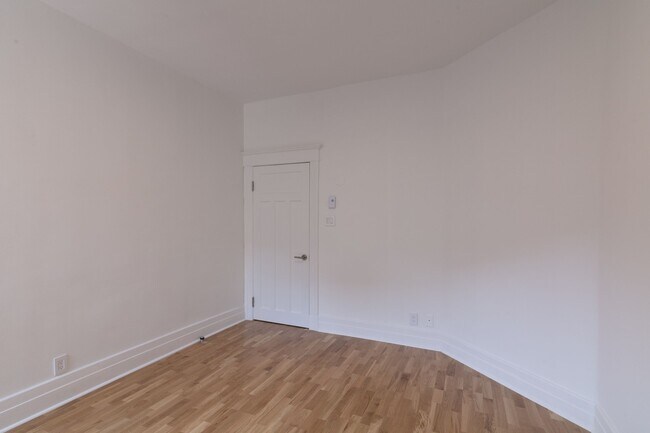 Photo - 2068 Rue Sherbrooke O Unit 41