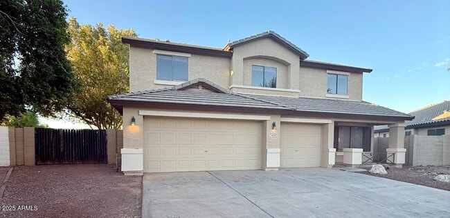 Photo - 11126 W Wilshire Dr House