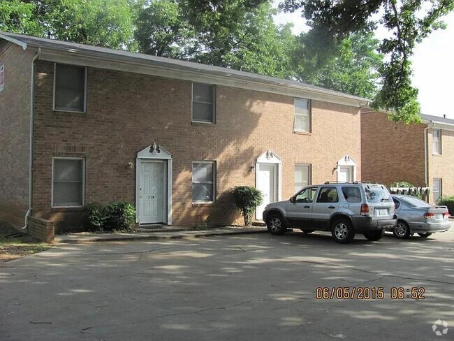 Building Photo - 319-01 Ebenezer Ave. Rental