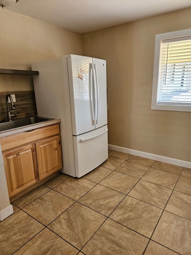 Photo - KM1605 Unit 2