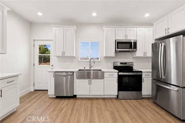 Photo - 41015 41st St W