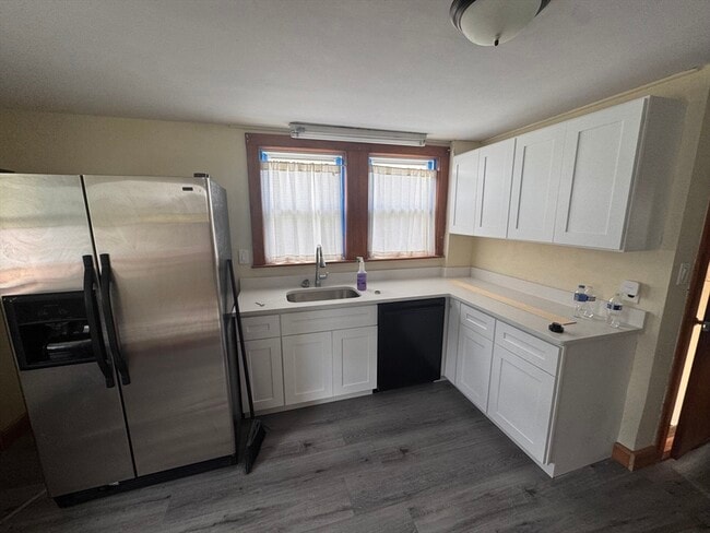 Photo - 126 Bromfield St