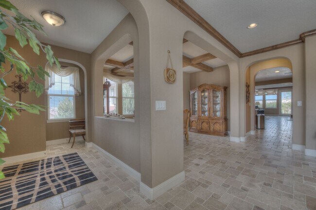 Photo - Beautiful former Meritage model home in the heart of Somersett. 4bed/3.5bath/3car 3764sf