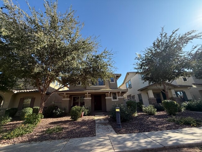 Building Photo - 942 S Deerfield Ln