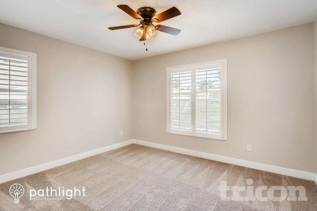 Photo - 10902 Versailles Blvd