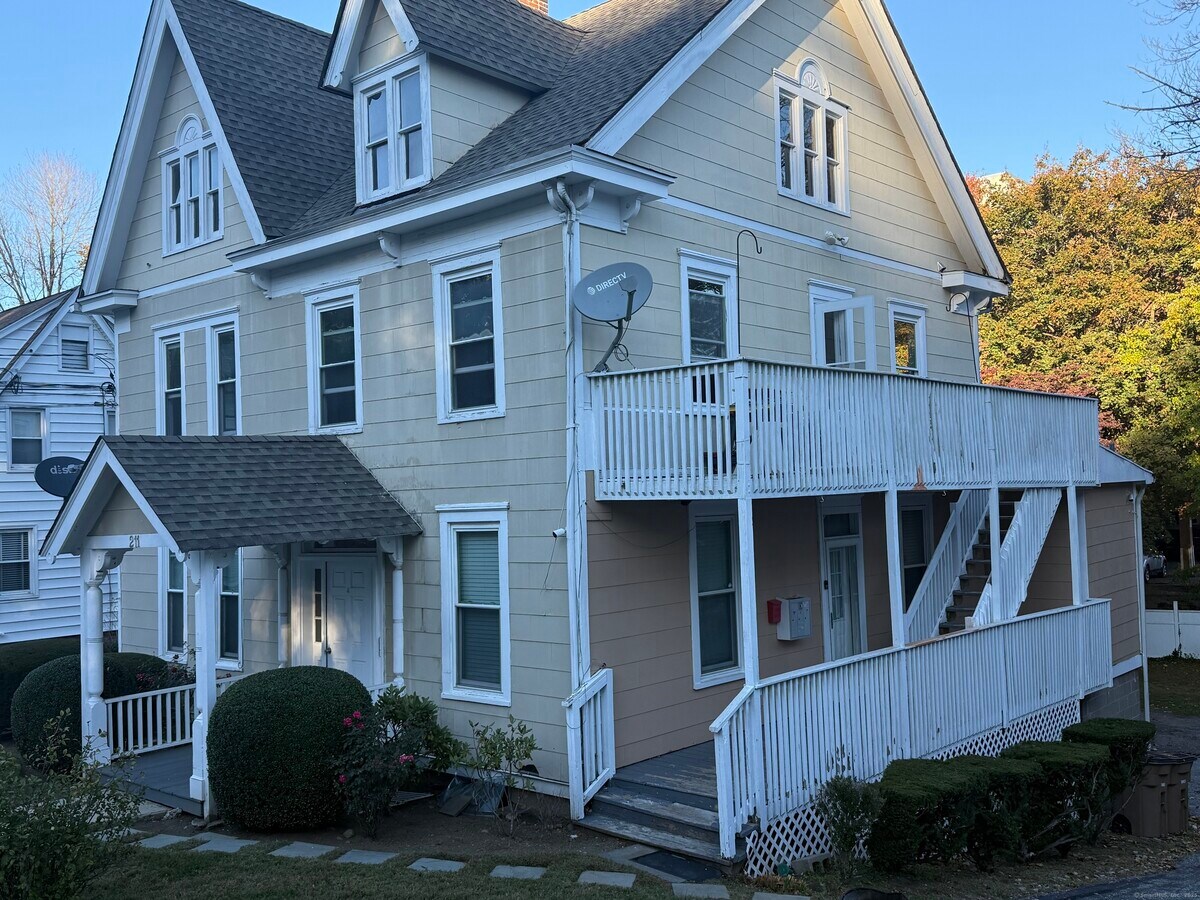 Photo - 211 Knickerbocker Ave