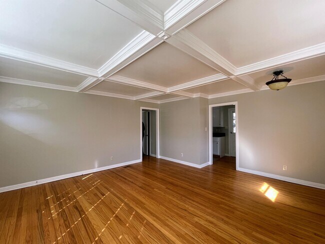 Photo - 1921 Stevens Ave NE