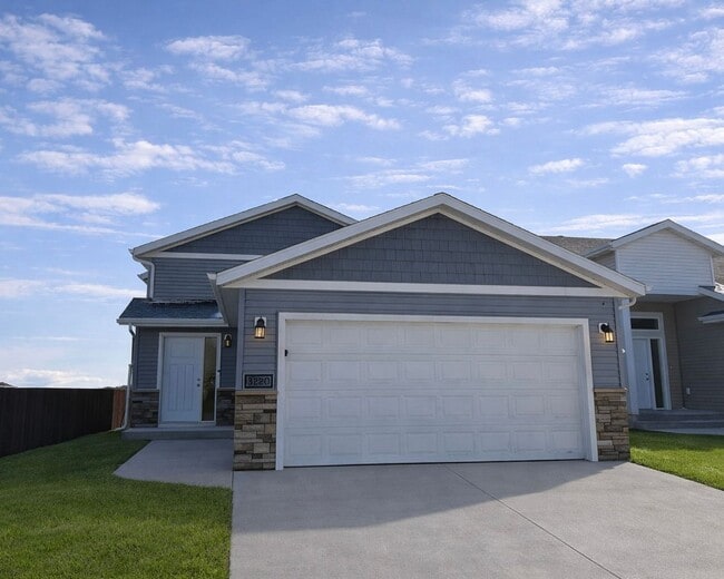 Building Photo - 3220 31st St S