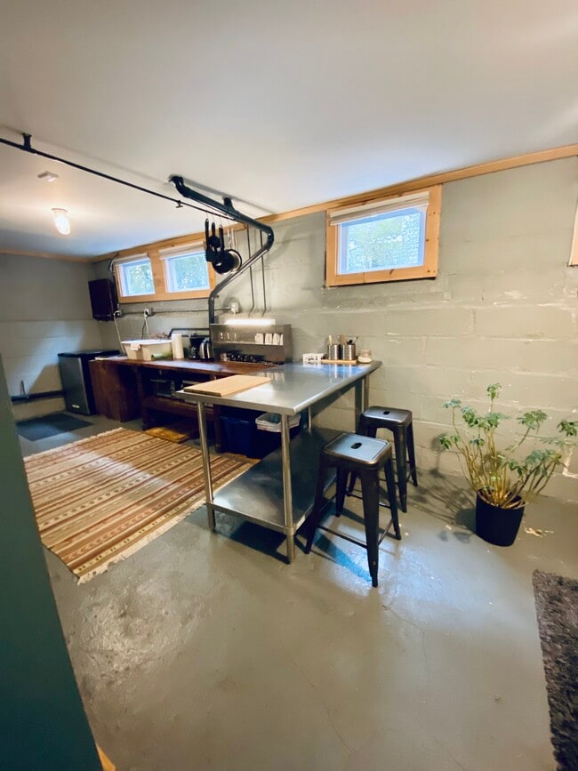 Photo - 17 Oxford St