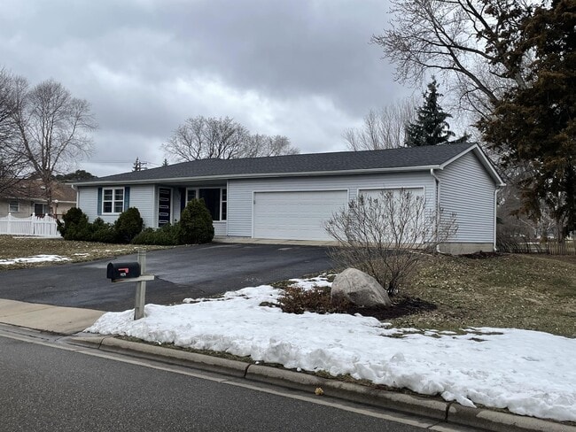 Photo - 5360 Lowry Terrace