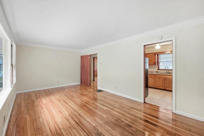 Photo - 2798 Dearwood Dr SW