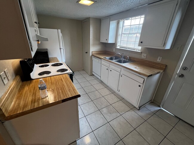 Photo - 85 E Caldwood Dr