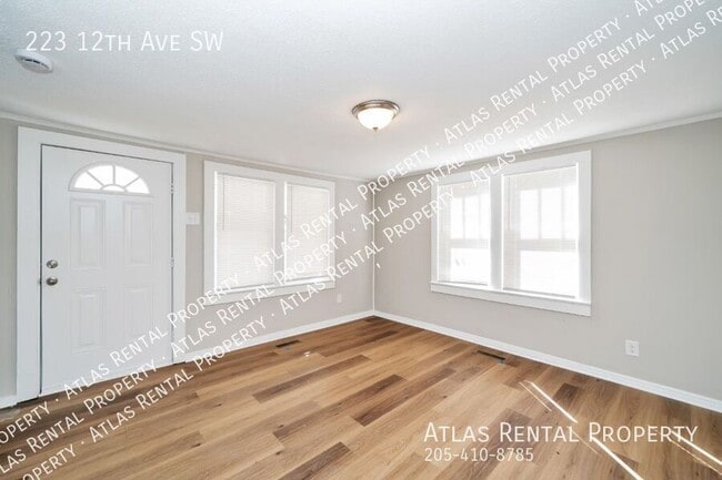 Photo - 223 12th Ave SW