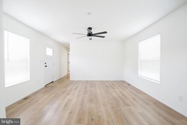 Photo - 161 Carnation Dr