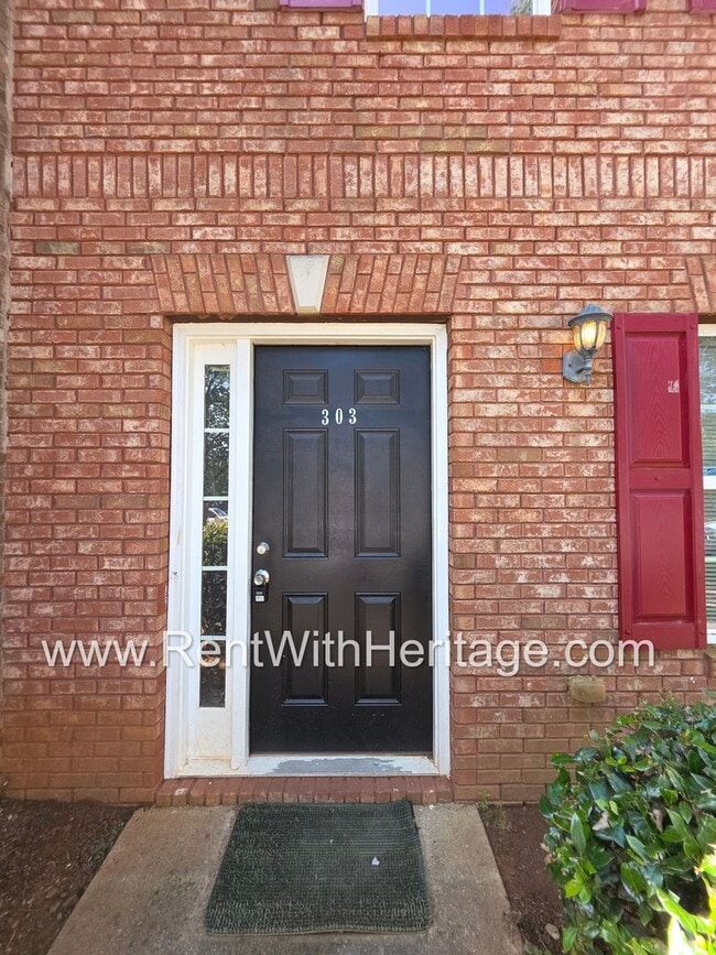 Photo - Fantastic 4bd/2.5ba Townhome/ Swim Tennis/ Great Location