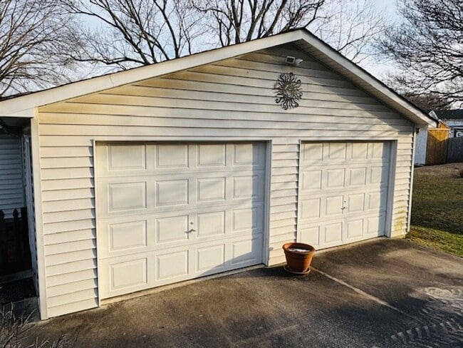 Photo - 109 S Rose Ave