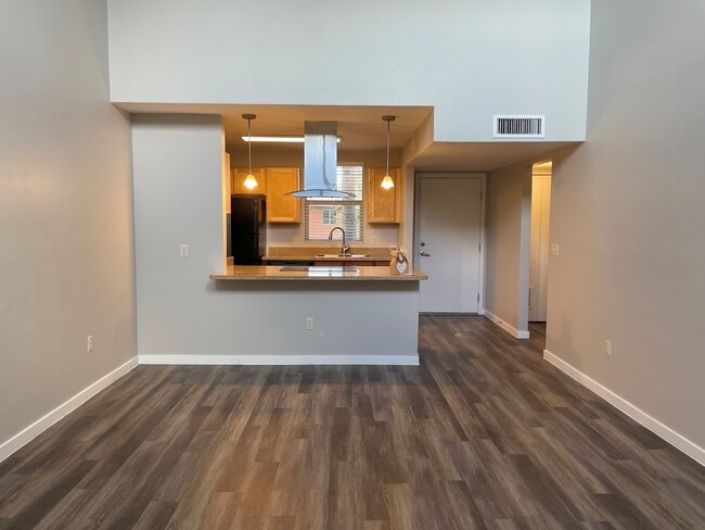 Building Photo - Welcome to Casa Presidio! Rental