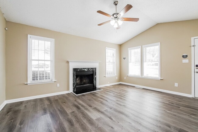 Photo - 2 W Boxley Dr