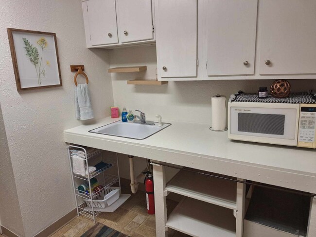 Photo - 3204-3216 Busch St Apartment Unit 3208