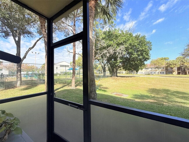 Photo - 677 Trace Cir Unidad 102