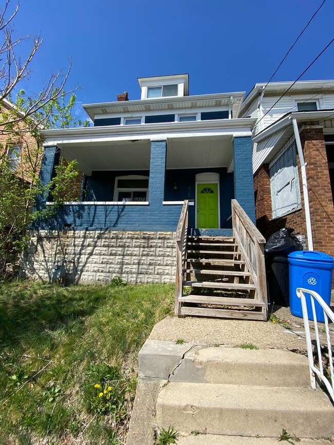 Photo - 405 Edgemont St