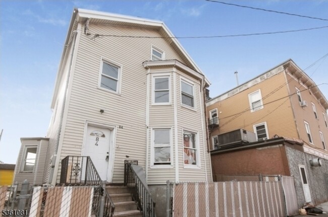 Photo - 84 E Jersey St Apartment