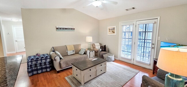 Building Photo - 2421 Beachview Dr Unit SI ID1513211P