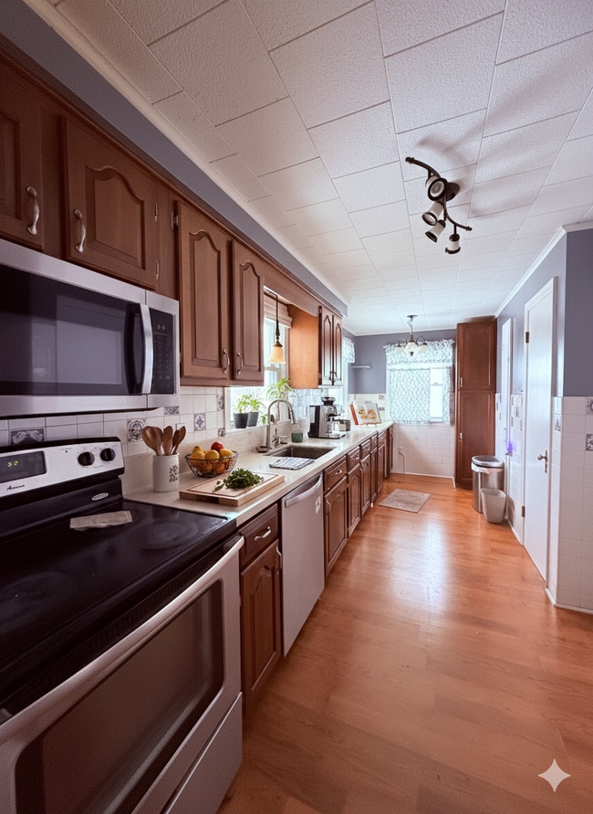 Photo - 80 Cortland Ave