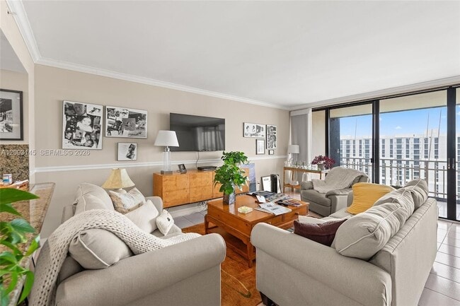 Building Photo - 11113 Biscayne Blvd Unit 1554